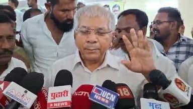 तेल्हारा: वंचित बहुजन आघाडीचे राष्ट्रीय अध्यक्ष प्रकाश आंबेडकर यांनी भारतावर गंभीर संकट असल्याचा इशारा दिला.