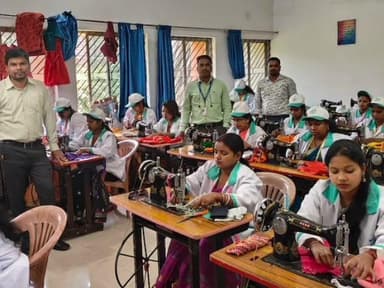 महासमुंद: ग्रामीण युवकों के लिए दोपहिया वाहन मरम्मत और युवतियों के लिए सिलाई में निःशुल्क प्रशिक्षण का सुनहरा अवसर