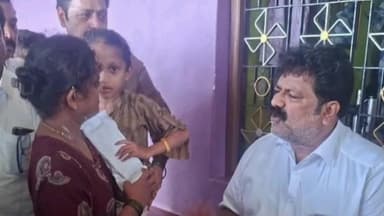 ಹೊನ್ನಾವರ: ಸಿಡಿಲು ಬಡಿದು ಮೃತ ಪಟ್ಟಿದ್ದ ಕುಟುಂಬಕ್ಕೆ ಜಿಲ್ಲಾ ಉಸ್ತುವಾರಿ ಸಚಿವರಿಂದ ಕಾಸರಕೋಡನಲ್ಲಿ ನೆರವು