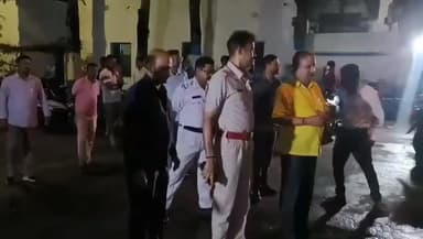 রানিগঞ্জ: লক্ষ্মীবারে রানীগঞ্জের ধনলক্ষ্মী হেফাজতে রাখার লক্ষ্যে এবার রানীগঞ্জের নিরাপত্তাকে আরো আটোসাটো করার লক্ষ্যে