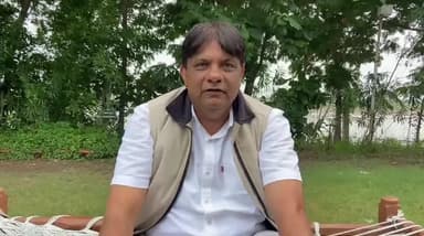 કામરેજ: પ્રધાનમંત્રી ફસલ વીમા યોજનાનો ગુજરાતમાં અમલ કરાવવા ખેડૂત આગેવાનની માંગ