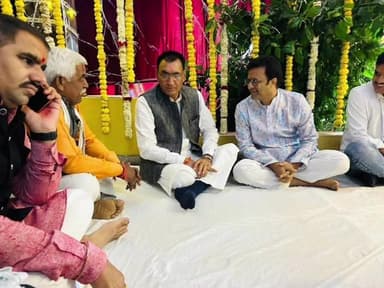 सुठालिया: राज्यमंत्री नारायणसिंह पवार सुठालिया पहुंचे, आंवला नवमी पर अन्नकूट में हुए शामिल