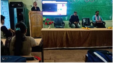 कोलारस: सांदीपनी विद्यालय कोलारस में मुख्यमंत्री यादव ने छात्रवृत्ति वितरण कार्यक्रम का किया अवलोकन