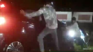 पेटलावद: पेटलावद में शासकीय कॉलेज के पास कार असंतुलित होकर दुर्घटनाग्रस्त