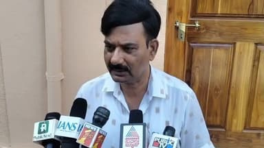 ಧಾರವಾಡ: ಜಿಲ್ಲೆಯಲ್ಲಿ ನಾಯಿಗಳ ಕಡಿತ ಪ್ರಕರಣ ಹೆಚ್ಚಾಗುತ್ತಿದೆ. ಅಗತ್ಯ ಔಷಧಿಯ ಪೂರೈಕೆ: ನಗರದಲ್ಲಿ ಜಿಲ್ಲಾ ಆರೋಗ್ಯಾಧಿಕಾರಿ ಡಾ.ಎಸ್.ಎಂ ಹೊನಕೇರಿ