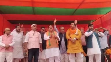 सिकटी: कपड़फोड़ा़ मैदान में भाजपा की चुनावी जनसभा, हजारों की भीड़ उमड़ी, मनोज तिवारी नहीं पहुंचे, मौसम बना बाधा