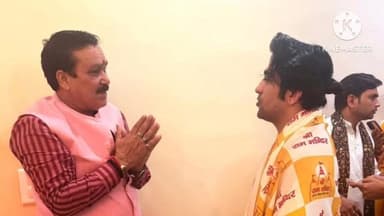 खुजनेर: राज्य मंत्री गौतम टेटवाल ने बागेश्वर धाम के पीठाधीश्वर धीरेंद्र कृष्ण शास्त्री से मुलाकात की