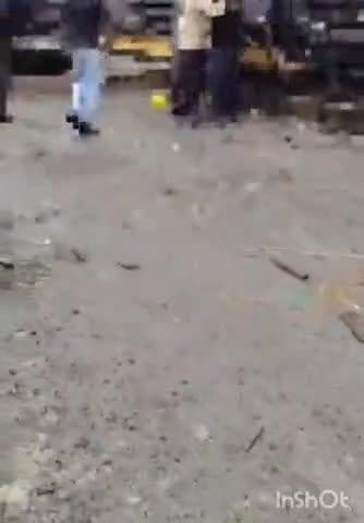 घाटीगांव: रेलवे स्लीपर फैक्ट्री में दर्दनाक हादसा, मजदूर की मौत से भड़के परिजन, फैक्ट्री प्रबंधन पर लापरवाही का आरोप