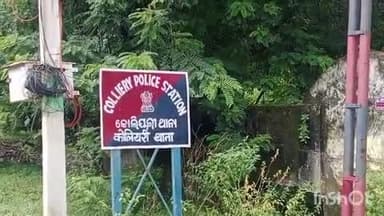 ପାଲଲହଡା: ହାଣ୍ଡିଧୂଆଁ ଷ୍ଟେସନ ରୋଡ଼ରୁ ତାଲାଭାଙ୍ଗି ଲକ୍ଷ୍ୟାଧିକ ଟଙ୍କାର ଜିନିଷ ଲୁଟିନେଲେ ଦୁର୍ବୁତ୍ତ ।