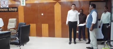 दंतेवाड़ा: कमिश्नर बस्तर ने एसडीएम कार्यालय एवं जिला पंचायत दंतेवाड़ा का किया औचक निरीक्षण