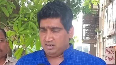 उत्तर सोलापूर: खासदार प्रणिती शिंदे यांच्यावर टीका केल्या शरद कोळी याला आम्ही परत सोडणार नाही : काँग्रेस नेते अमोल बंगाळे