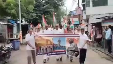 आलापुर: राजेसुल्तानपुर में थानाध्यक्ष और ईओ की देखरेख में निकली रन फॉर यूनिटी, भूमि विकास बैंक के निदेशक ने बताया पटेल का महत्व