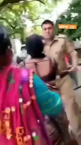 यू पी पुलिस के थानों को गुंडागर्दी का अड्डा बना दिया है पुलिस वालों ने।