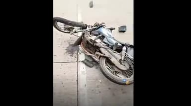 राहुवास: दौसा-कोथून राष्ट्रीय राजमार्ग पर बेकाबू ट्रेलर ने बाइक सवार युवक को कुचला, युवक की मौके पर हुई मौत, परिजनों ने किया जाम