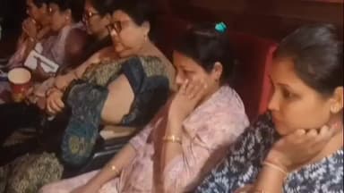 নগাঁও: হুকহুকাই কান্দি কান্দি ৰৈ ৰৈ বিনালে চাই অপেৰা হলৰ পৰা ওলাই আহিল অনুৰাগীয়ে