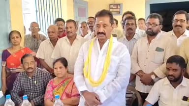 నేలటూరులో తుఫాన్ బాధితులకు ప్రభుత్వ సహాయాన్ని పంపిణీ చేసిన ఎమ్మెల్యే వేగుళ్ళ జోగేశ్వరరావు