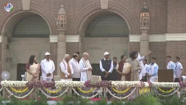 Union Home Minister and Minister of Cooperation Shri Amit Shah flags off ‘#RunForUnity’ in New Delhi on the occasion of #RashtriyaEktaDiwas - 2025