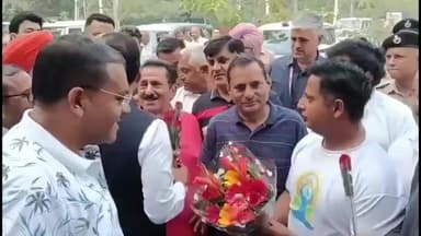 थानेसर: कुरुक्षेत्र: सरदार वल्लभभाई पटेल की 150वीं जयंती पर सांसद नवीन जिंदल ने रन फॉर यूनिटी को हरी झंडी दिखाई