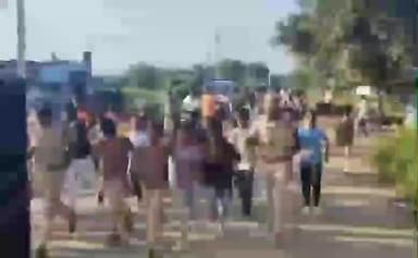 రాజోలి: రాజోలీ మండల పరిధిలోని విద్యార్థులతో రన్ ఫర్ యూనిటీ కార్యక్రమం నిర్వహించిన ఎసై గోకారి