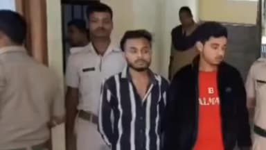 খড়িবাড়ি: খড়িবাড়ির পানিট্যাঙ্কি থেকে ২২ টি চোরাই মোবাইল সহ গ্রেপ্তার ২