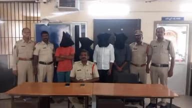 ధర్మవరం పోలీస్ సబ్ డివిజన్ పరిధిలోని కుర్లపల్లిలో యువకుడిని కిడ్నాప్ చేసి చితకబాదారు.