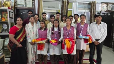 किशनी: नगर में पुण्यतिथि पर मेघावी बच्चों का सम्मान किया गया