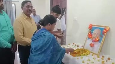 चिनिया: राष्ट्रीय एकता दिवस पर सरदार पटेल को श्रद्धांजलि, देशभक्ति के नारों से गूंजा चिनीयां, निकली प्रभात फेरी