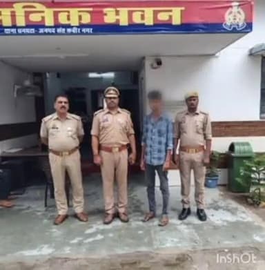 धनघटा: धनघटा थाना क्षेत्र के एक गांव में युवती के साथ दुष्कर्म कर अश्लील वीडियो बनाने के मामले में वांछित अभियुक्त