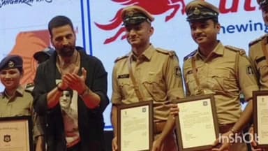 વઘઇ: ડાંગ જિલ્લા પોલીસ વિભાગના PI રોહિત પટેલ સહિત સુરત રેન્જ-સિટી પોલીસનું અભિનેતા અક્ષયકુમારના હસ્તે સન્માન