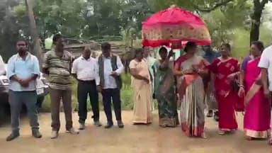 केरसई: सिमडेगा के भंडारटोली गांव में नवाखानी पर्व का आयोजन, महिला कांग्रेस जिला अध्यक्ष शामिल हुईं