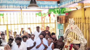 கமுதி: பசும்பொன்னில் தேவர் திரு உருவச் சிலைக்கு ஸ்படிக மாலை