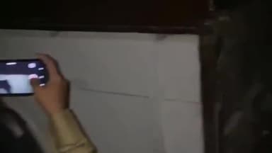 पूंगल: डैलीतलाई के पास लकड़ी से भरी पिकअप गाड़ी को वन विभाग के सुपुर्द किया गया, वन विभाग के कार्मिकों पर गाड़ी छोड़ने का आरोप