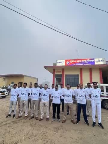 सरदार वल्लभभाई पटेल की 150वीं जयंती के अवसर पर पुलिस अधीक्षक श्री सुधीर चौधरी के नेतृत्व में पुलिस थाना बगड़ तिराहा "रन फॉर यूनिटी" दौड़ का आयोजन
#EktaDiwas #RashtriyaEktaDiwas150
#SardarPatel150 #RunForUnity
@IgpJaipur