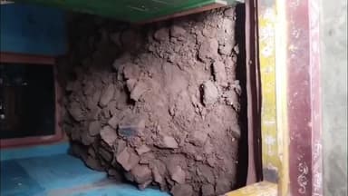 ପାରଳାଖେମୁଣ୍ଡି: ମୋନ୍ଥା ବାତ୍ୟା ଚାଲିଗଲା ହେଲେ ବୁଢ଼ୀ ଅଞ୍ଚଳ ବାସୀଙ୍କ ଦୁର୍ଦ୍ଦଶା ରହିଗଲା