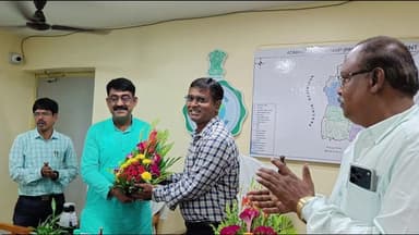 পাঁশকুড়া: পাঁশকুড়া ব্লকের BDOঅমিত কুমার মন্ডল জায়গায় নতুন BDOমোহন ভর্মা দায়িত্বভার নেওয়া শুভেচ্ছা জানাল পঞ্চায়েত সমিতির সদস্যরা