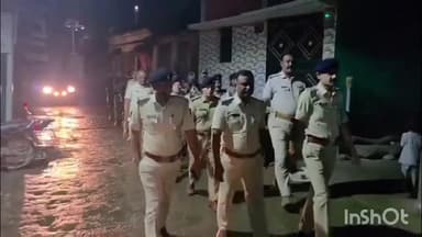 घोड़ासहन: विधानसभा चुनाव को लेकर पुलिस और SSB के जवानों ने घोड़ासहन शहर में निकाला फ्लैग मार्च