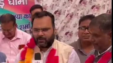 बाजपुर: वार्ड 13 में सम्मानित हुए भाजपा नेता गौरव शर्मा, वाशिंदे बिजली टाउन फीडर से जोड़े जाने पर खुश हैं