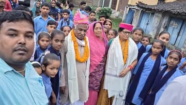 खोदावंदपुर: फफौत पंचायत के कन्या तारा विद्यालय में सेवानिवृत्त शिक्षकों के सम्मान में विदाई समारोह आयोजित