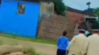 कटरा: लखनपुर में मतदाता जागरूकता अभियान निकाला गया, स्कूली बच्चों ने मतदान करने की अपील की