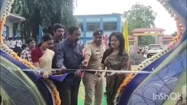 রায়না ১: বামুনিয়া উচ্চ বিদ্যালয়ের প্লাটিনাম জুবিলী অনুষ্ঠানের পুরস্কার বিতরণী অনুষ্ঠানে উপস্থিত সাংসদ ডাঃ শর্মিলা সরকার