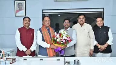 अनुसूचित जनजाति आयोग के नवनियुक्त अध्यक्ष रूप सिंह मंडावी ने मंत्रालय में मुख्यमंत्री विष्णु देव साय से की मुलाकात