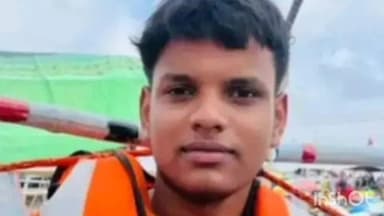 सलेमपुर: सलेमपुर में स्कूल से घर लौट रहे 11वीं के छात्र की संदिग्ध परिस्थिति में हुई मौत