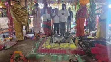 କରଞ୍ଜିଆ: କରଞ୍ଜିଆ ସ୍ଥିତ ଗୋଶାଳାରେ ପବିତ୍ର ଗୋପାଷ୍ଟମୀ ଉପଲକ୍ଷେ ମହାଯଜ୍ଞ ଅନୁଷ୍ଠିତ; କରଞ୍ଜିଆ ବିଧାୟକଙ୍କ ଯୋଗଦାନ