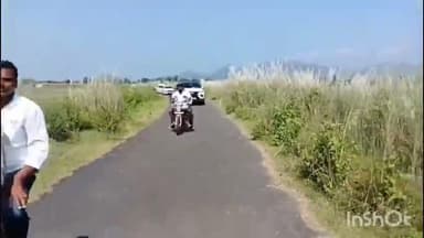 వీరఘట్టం మండలం చిదిమి గ్రామంలో మొంథా తుఫాను ప్రభావిత ప్రాంతాన్ని  పరిశీలించిన పాలకొండ ఎమ్మెల్యే నిమ్మక జయకృష్ణ