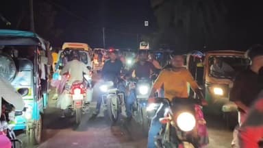 খয়রাশোল: খয়রাশোলের গোষ্ঠ মেলায় উপচে পড়া ভিড়, পুলিশের তৎপরতায় স্বস্তি ফেরাল যান চলাচল