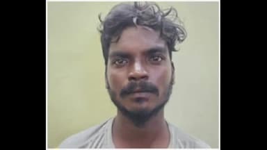 குன்றத்தூர்: ஒரகடம் காவல் நிலைய எல்லைக்குட்பட்ட பகுதியில் காரில் வந்து செல்போன் பறித்த இருவர் கைது ஒரகடம் போலீசார் நடவடிக்கை