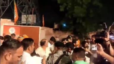 लुणी: जोधपुर लूणी क्षेत्र में केंद्रीय मंत्री गजेंद्र सिंह शेखावत का 58वें जन्म दिवस पर पुष्प वर्षा कर स्वागत किया गया