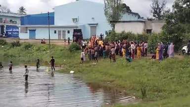 gram Singhapur imlitola district Shahdol 
durga visharjan