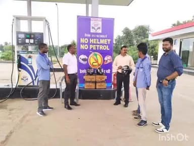 रामानुजगंज: रामानुजगंज क्षेत्र में 'नो हेलमेट नो पेट्रोल' का नियम लागू, एसडीएम ने पेट्रोल पंप पहुंचकर किया निरीक्षण