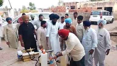 ਧਰਮਕੋਟ: ਹਲਕਾ ਧਰਮਕੋਟ ਦੇ ਹੜ ਪ੍ਰਭਾਵਿਤ ਪਿੰਡ ਕੰਬੋ ਖੁਰਦ ਵਿੱਚ ਯੂਥ ਅਕਾਲੀ ਦਲ ਨੇ ਫੋਗਿੰਗ ਮਸ਼ੀਨਾਂ ਨਾਲ ਕੀਤਾ ਛਿੜਕਾ